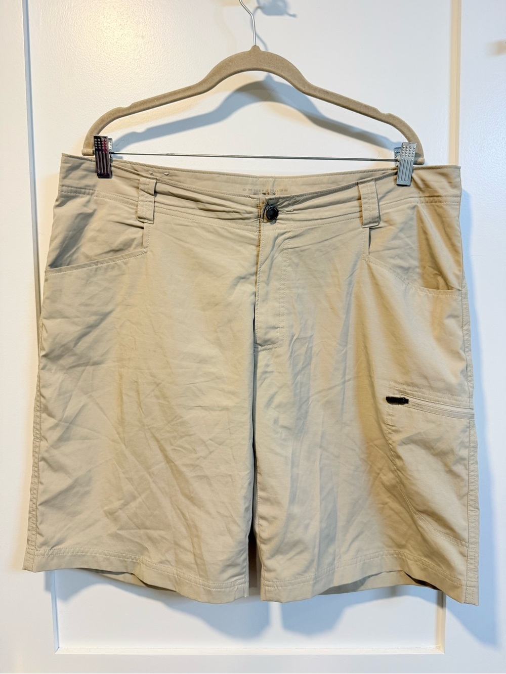 Columbia Men’s Khaki Silver Ridge Shorts - Size 36Wx10L - Picture 1 of 8